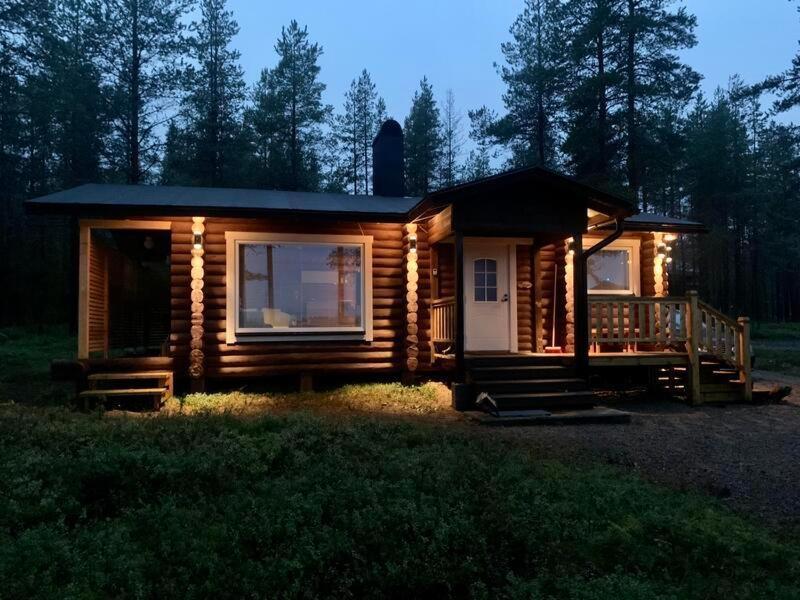 Kaupinmaja, Yllaes, Aekaeslompolo, Lapland - Log Cabin With Lake And Fell Scenery Eksteriør bilde